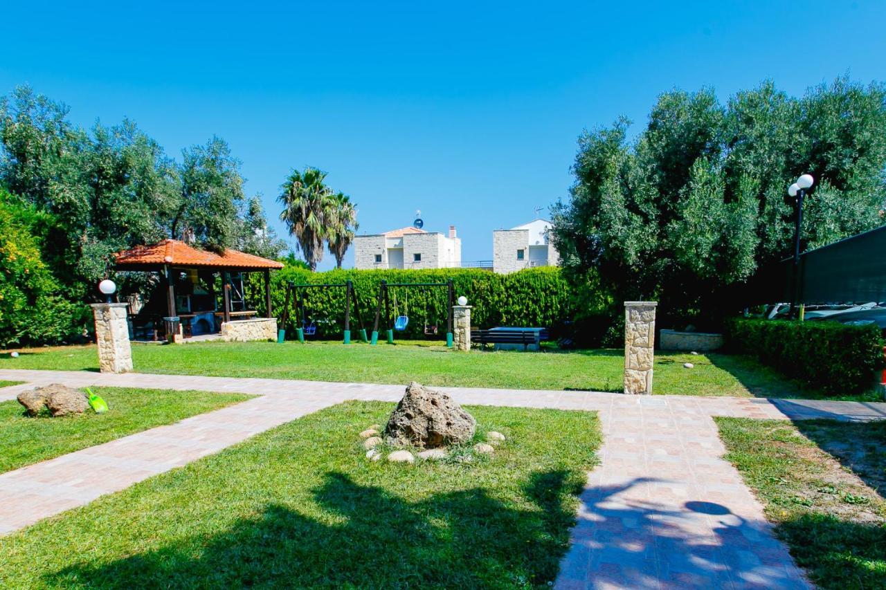 Golden Residence Family Resort Pefkochori Ngoại thất bức ảnh