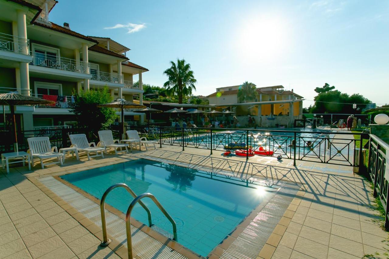 Golden Residence Family Resort Pefkochori Ngoại thất bức ảnh