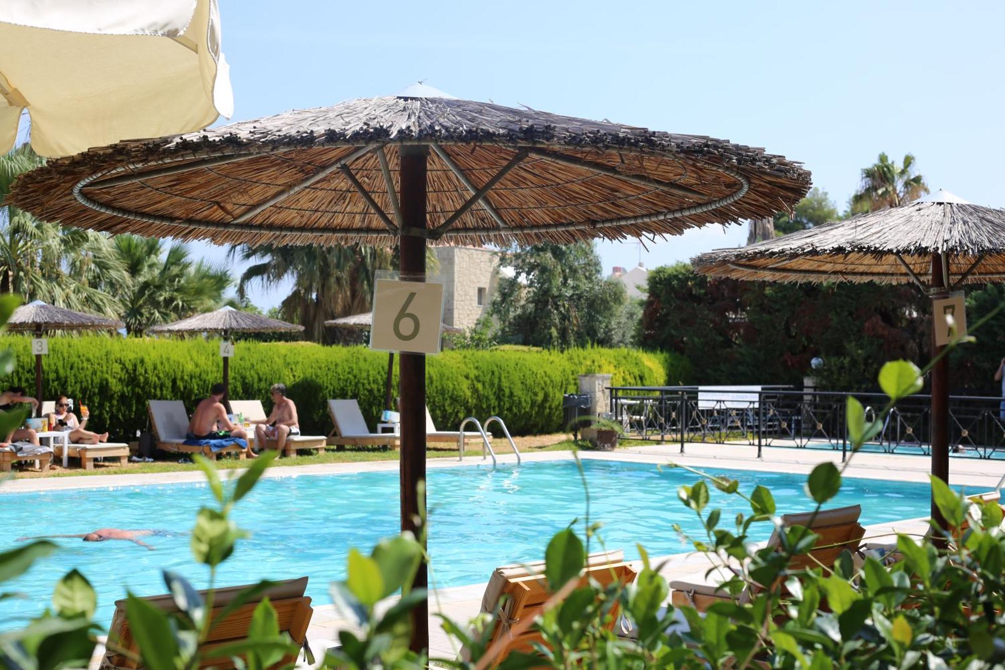 Golden Residence Family Resort Pefkochori Ngoại thất bức ảnh